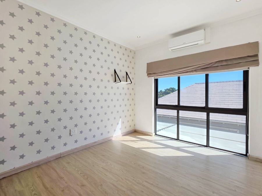 3 Bedroom Property for Sale in Fresnaye Western Cape